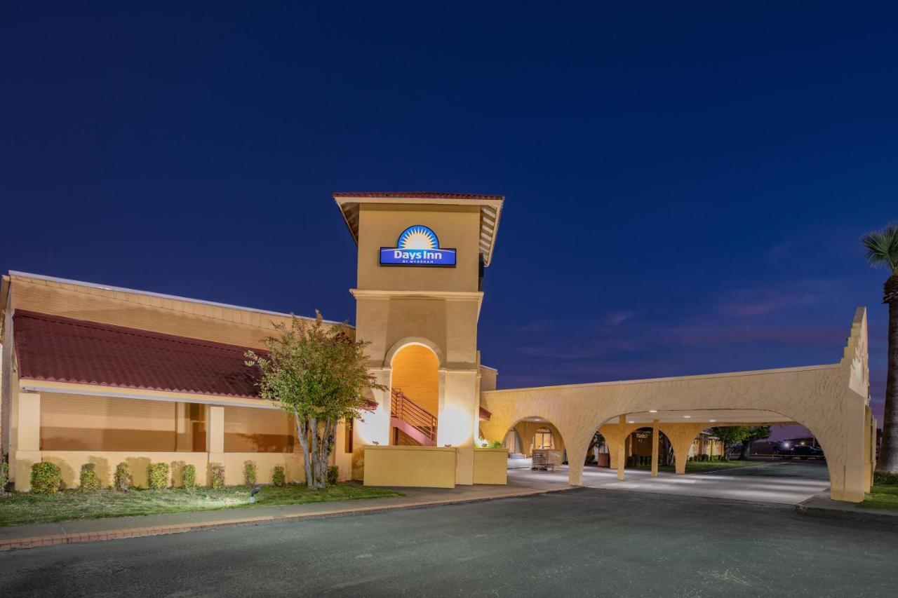 Days Inn By Wyndham Del Rio Kültér fotó