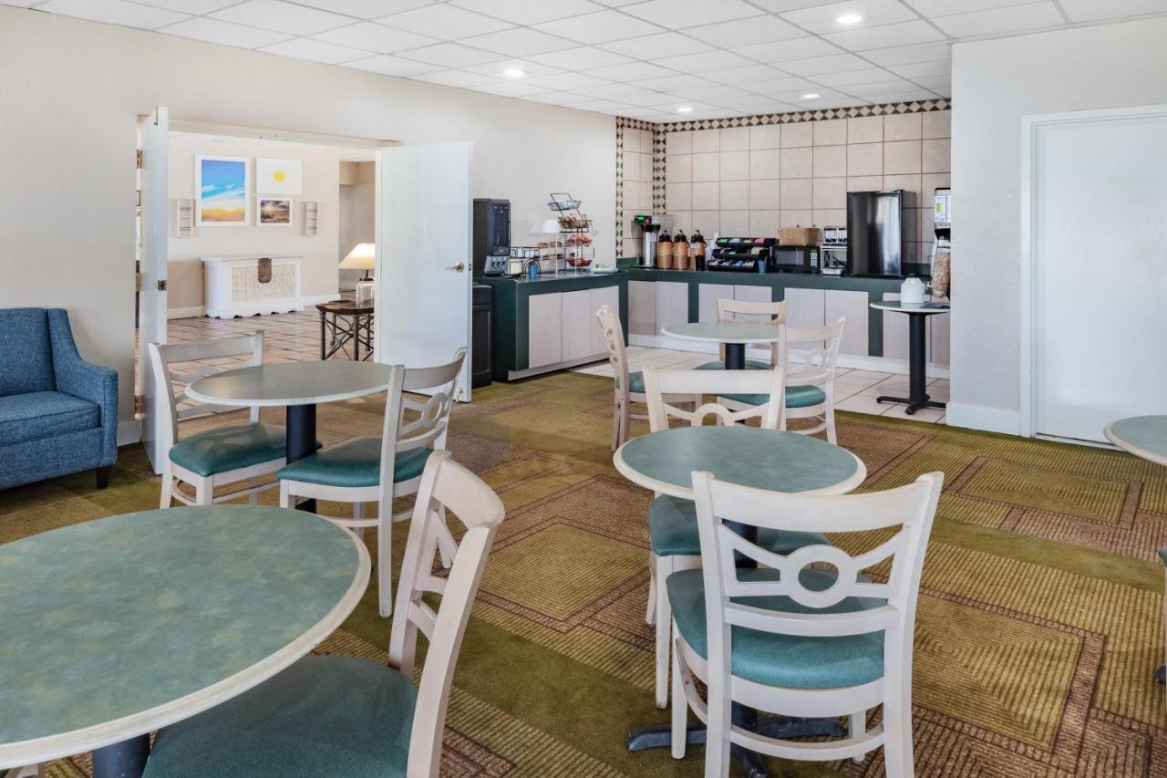 Days Inn By Wyndham Del Rio Kültér fotó