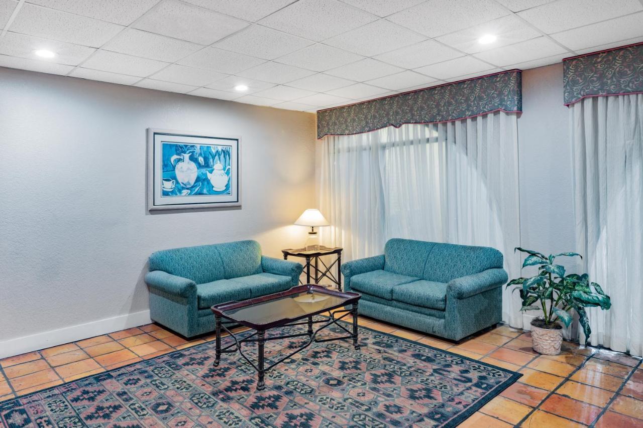Days Inn By Wyndham Del Rio Kültér fotó