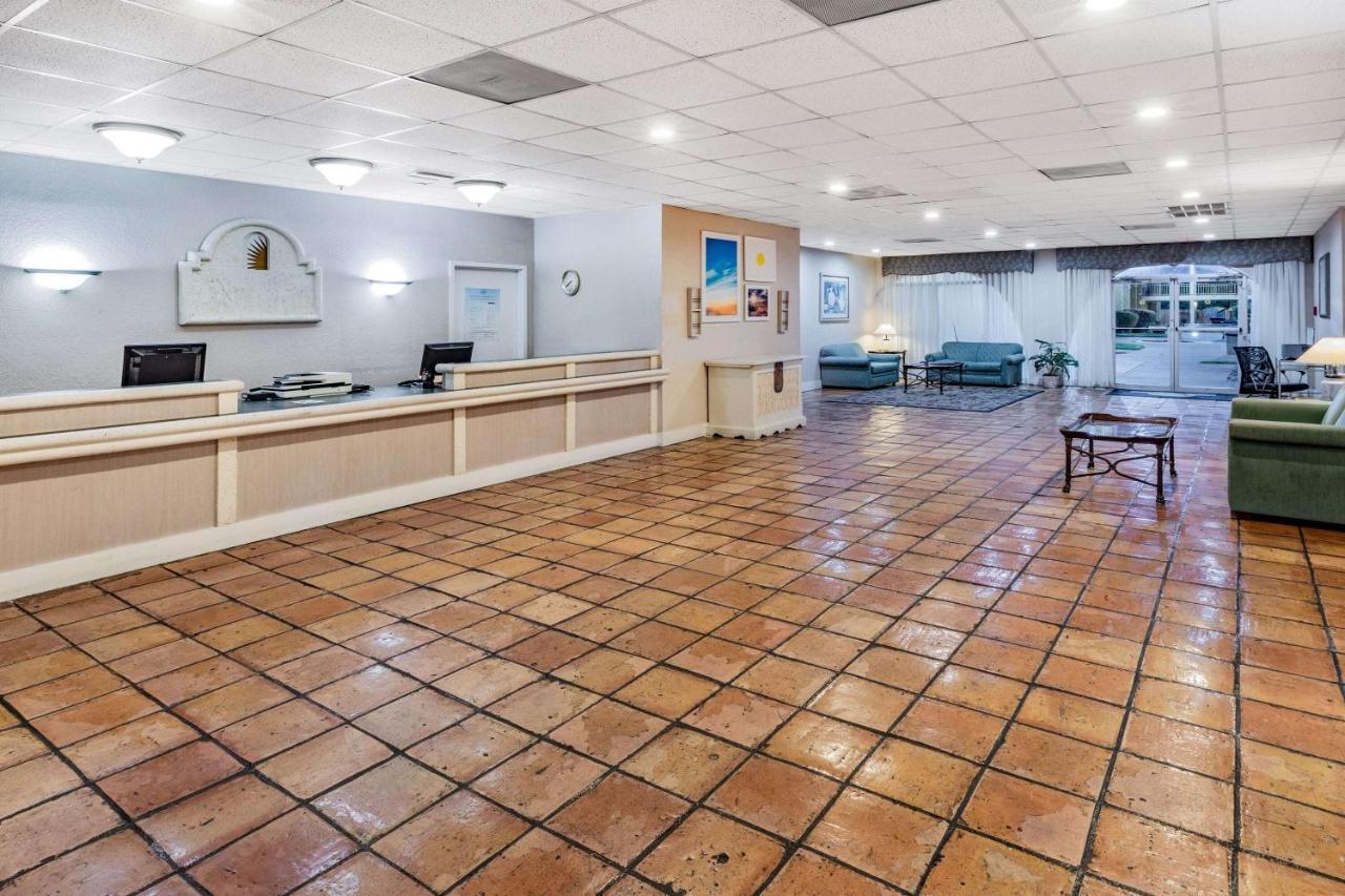 Days Inn By Wyndham Del Rio Kültér fotó