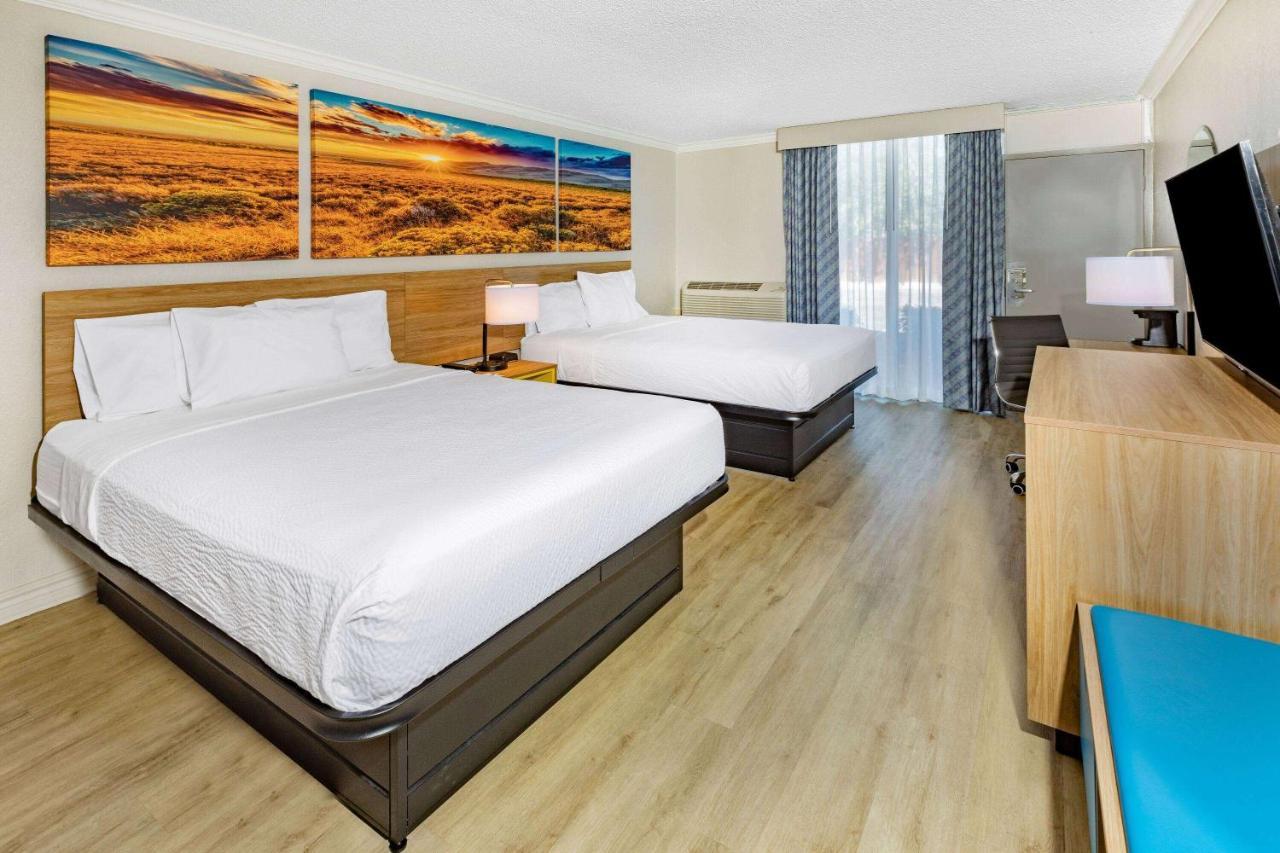 Days Inn By Wyndham Del Rio Kültér fotó