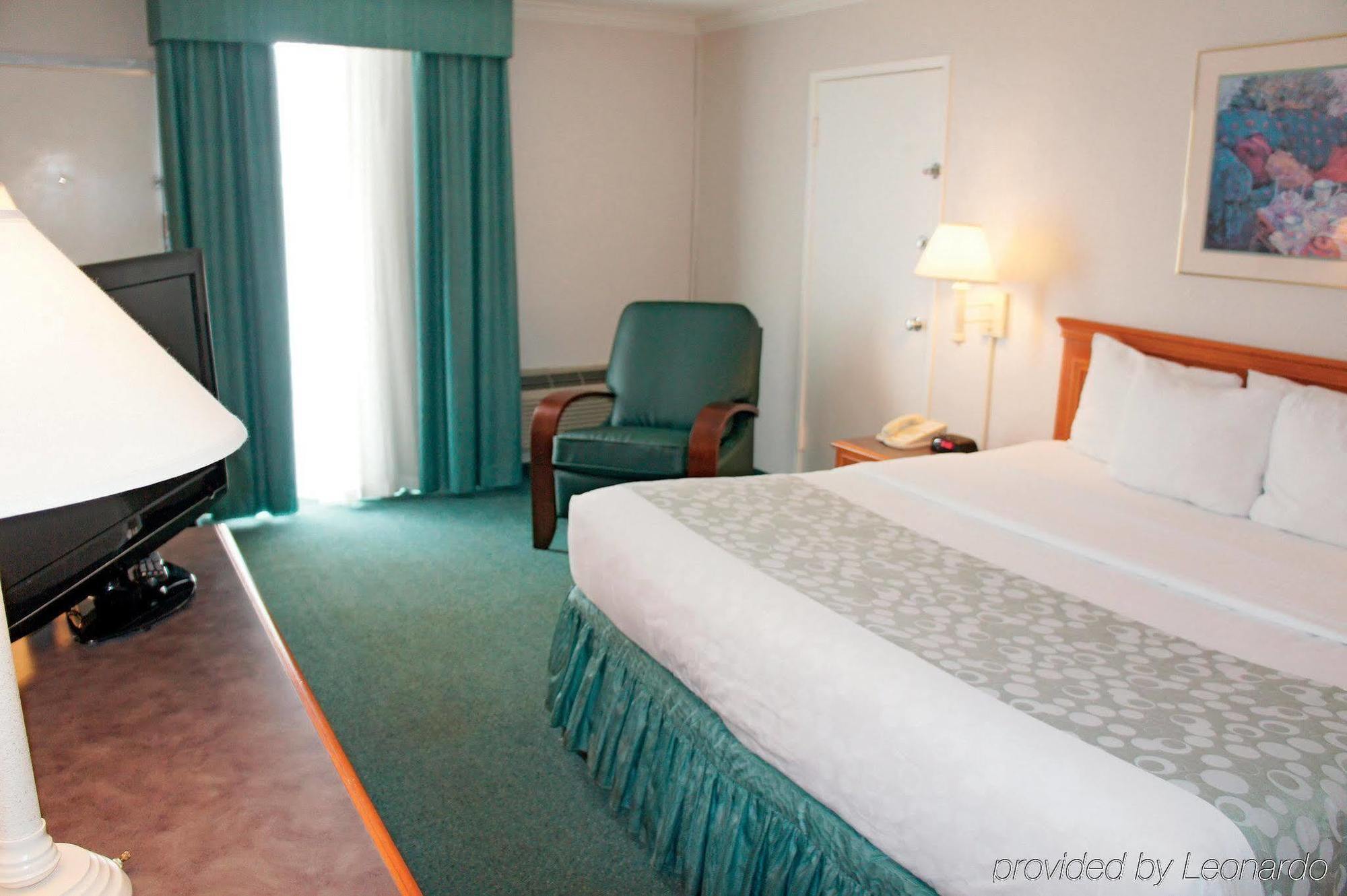 Days Inn By Wyndham Del Rio Kültér fotó